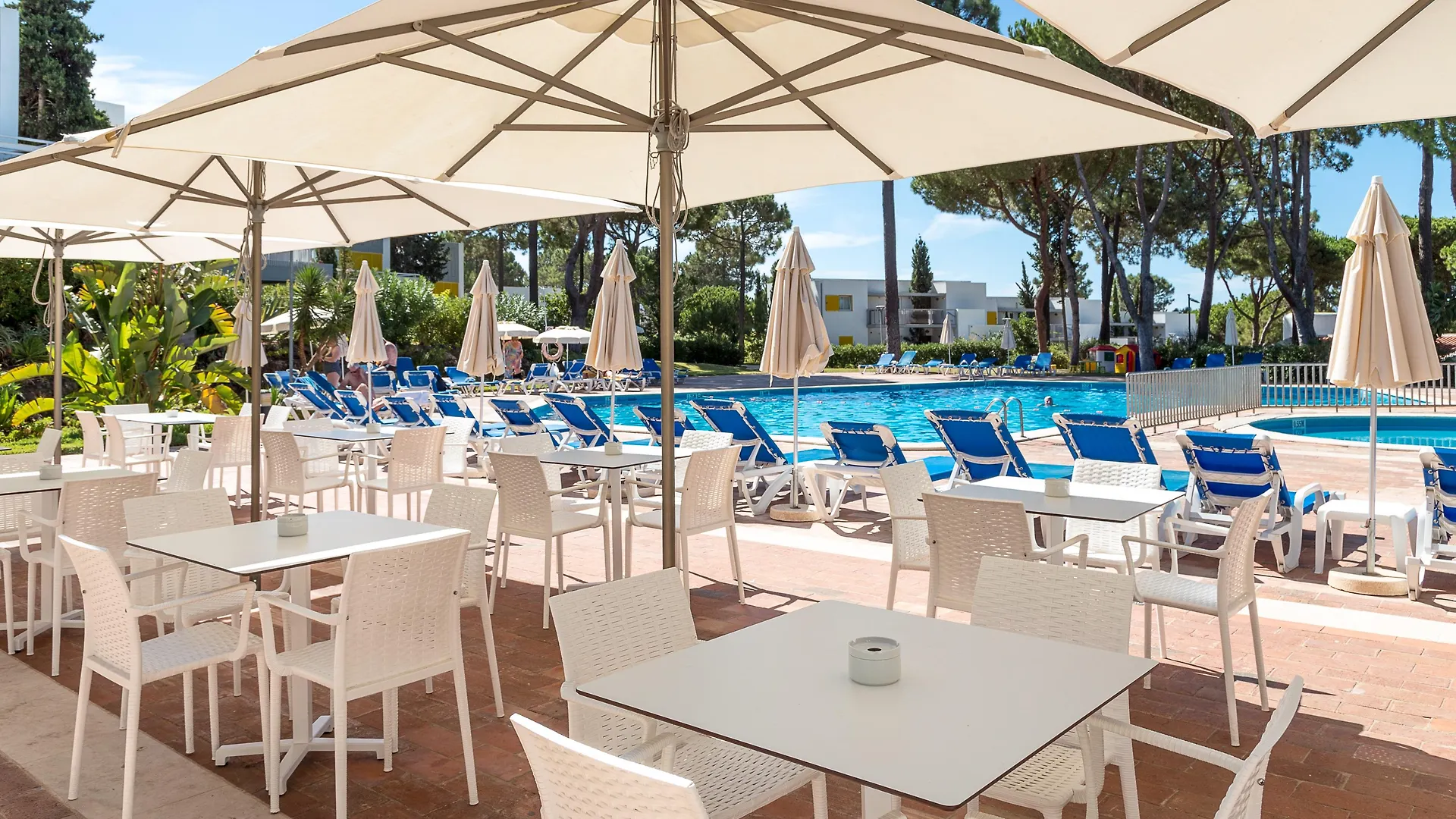 Apartamentos Turisticos Pinhal Da Marina Vilamoura 4*,
