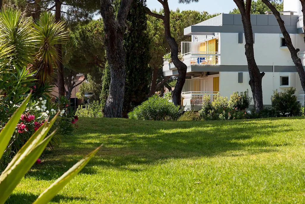 Apartamentos Turisticos Pinhal Da Marina Vilamoura 4*,  Portugal