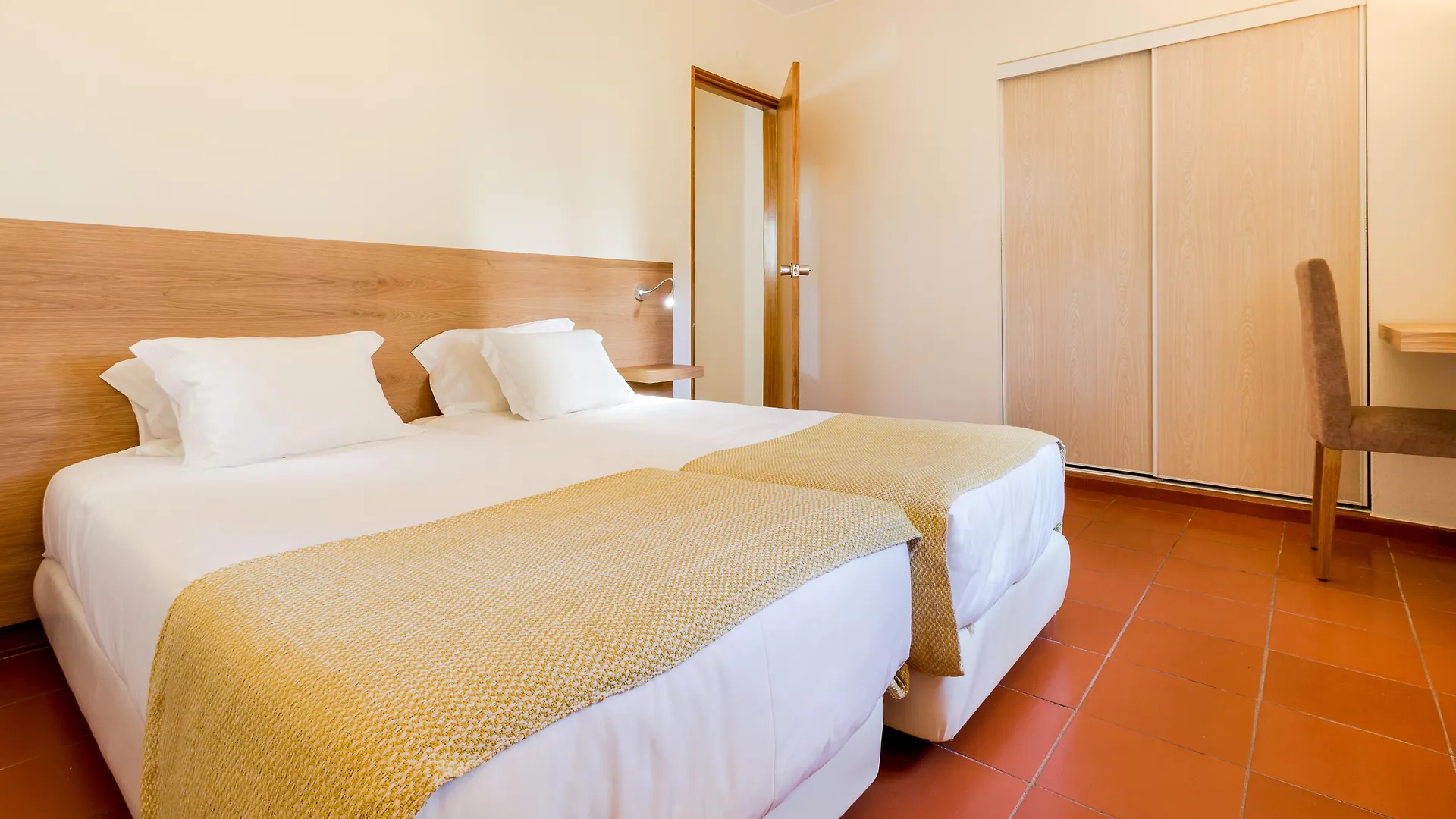 Apartamentos Turisticos Pinhal Da Marina Виламура 4*,