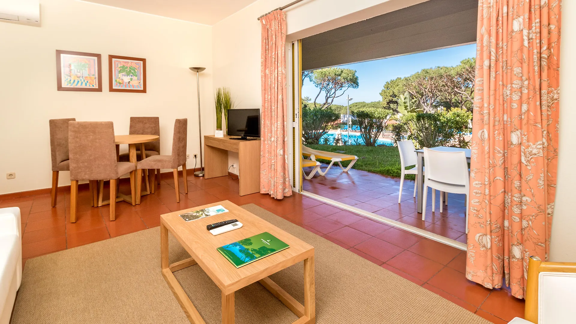 **** База отдыха Apartamentos Turisticos Pinhal Da Marina Виламура Португалия